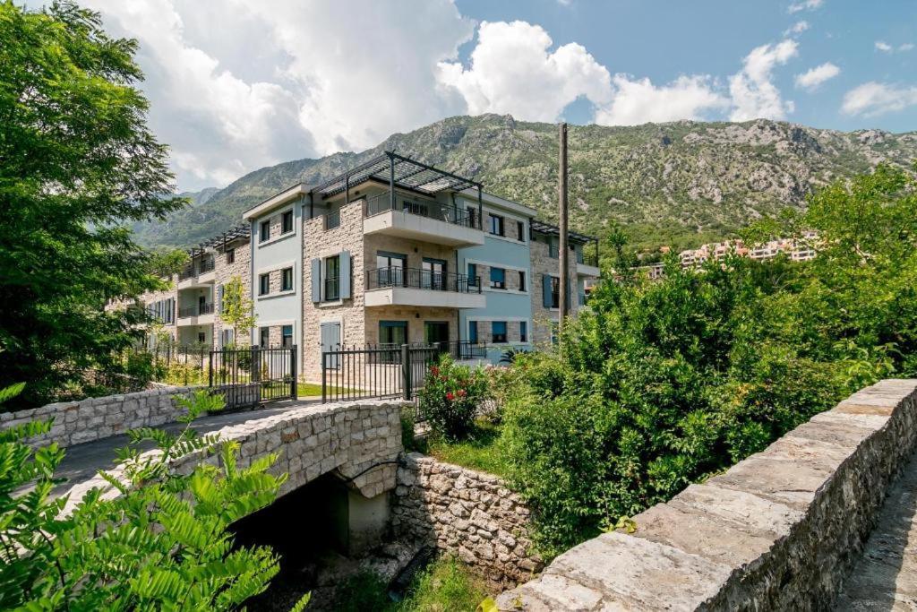 Green Bay Apartments Morinj Kotor Ngoại thất bức ảnh