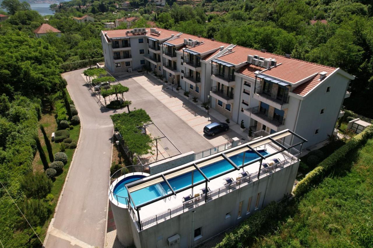 Green Bay Apartments Morinj Kotor Ngoại thất bức ảnh