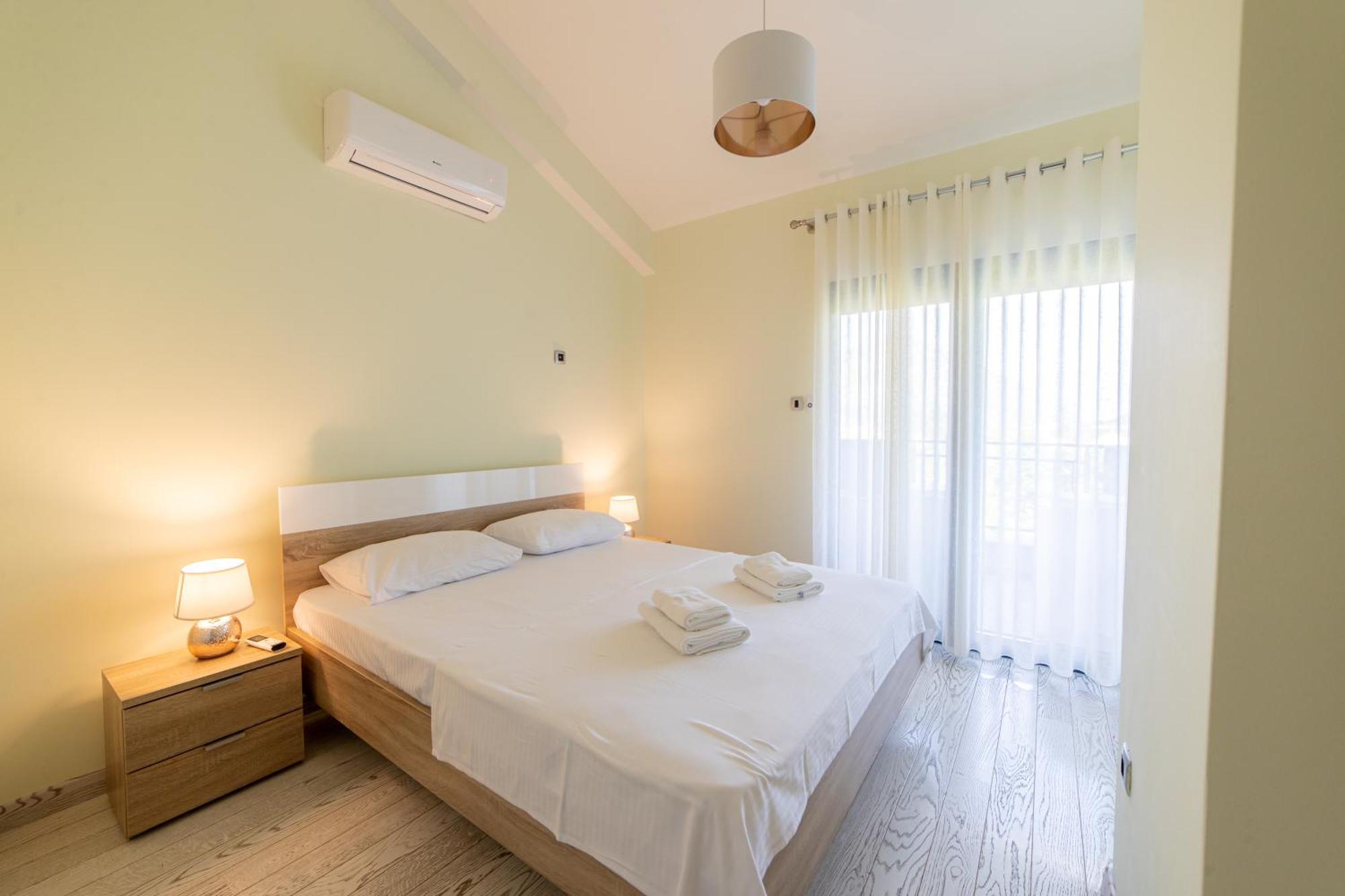 Green Bay Apartments Morinj Kotor Ngoại thất bức ảnh